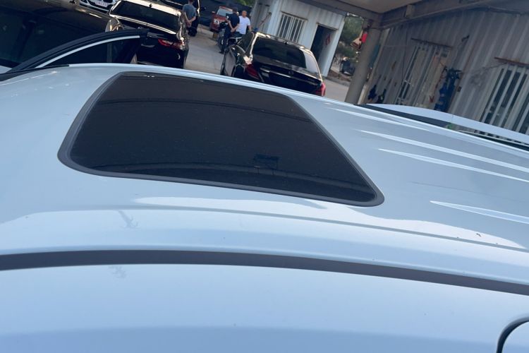 Used Toyota Granvia 2023 2.5L Hybrid Comfort Edition Roof
