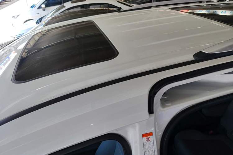 Used Toyota Granvia 2023 2.5L Hybrid Luxury Edition Roof