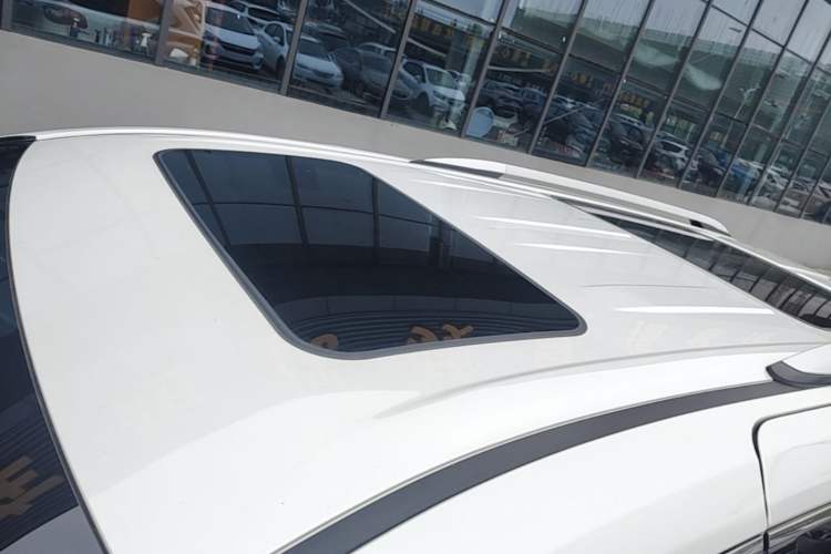 Used Toyota Granvia 2023 2.5L Hybrid Prestige PLUS Edition Roof