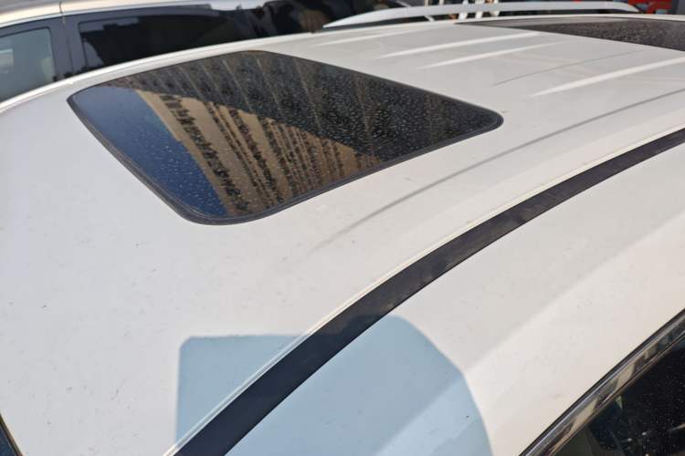 Used Toyota Granvia 2023 2.5L Hybrid Luxury Edition Roof
