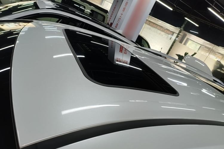 Used Toyota Granvia 2023 2.5L Hybrid Luxury Edition Roof