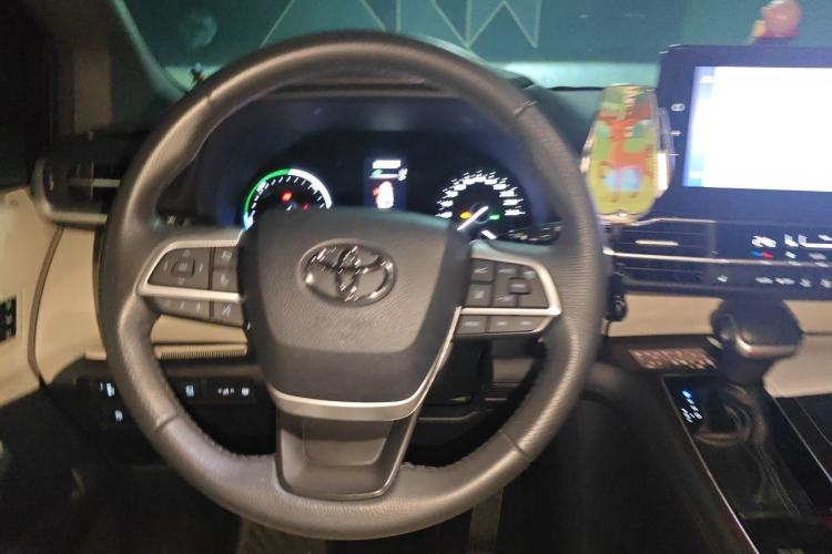 Used Toyota Granvia 2023 2.5L Hybrid Prestige PLUS Edition Steering Wheel