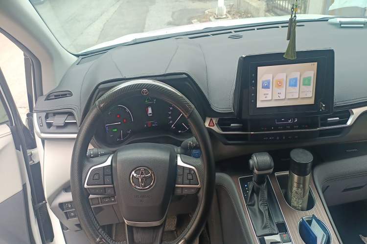 Used Toyota Granvia 2023 2.5L Hybrid Comfort Edition Steering Wheel