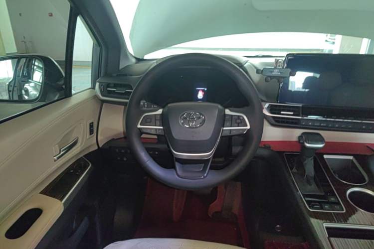 Used Toyota Granvia 2023 2.5L Hybrid Prestige PLUS Edition Steering Wheel