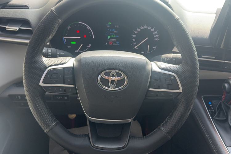 Used Toyota Granvia 2023 2.5L Hybrid Comfort Edition Steering Wheel