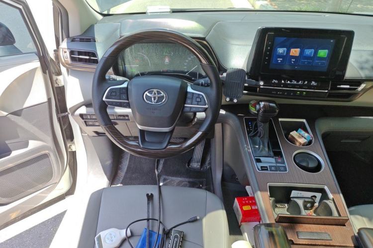 Used Toyota Granvia 2023 2.5L Hybrid Comfort Edition Steering Wheel