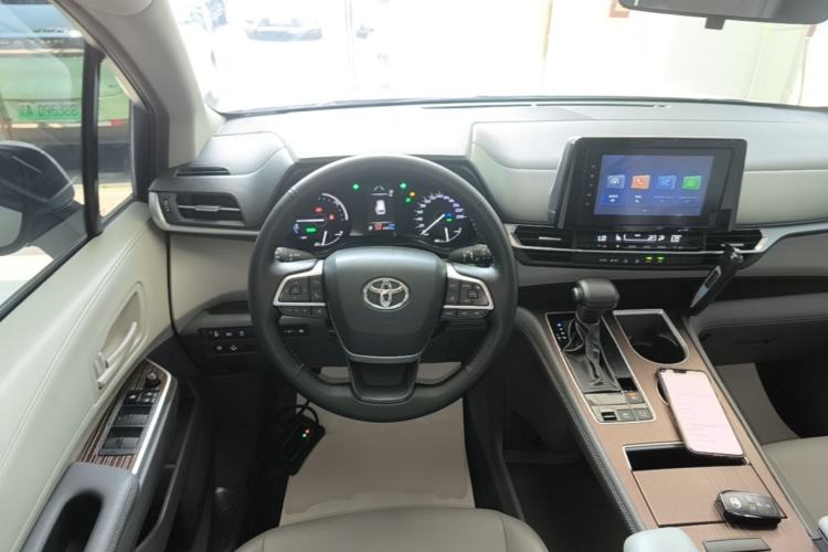 Used Toyota Granvia 2023 2.5L Hybrid Comfort Edition Steering Wheel