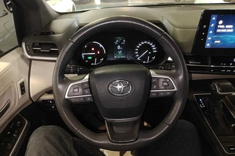 Used Toyota Granvia 2023 2.5L Hybrid Prestige PLUS Edition Steering Wheel