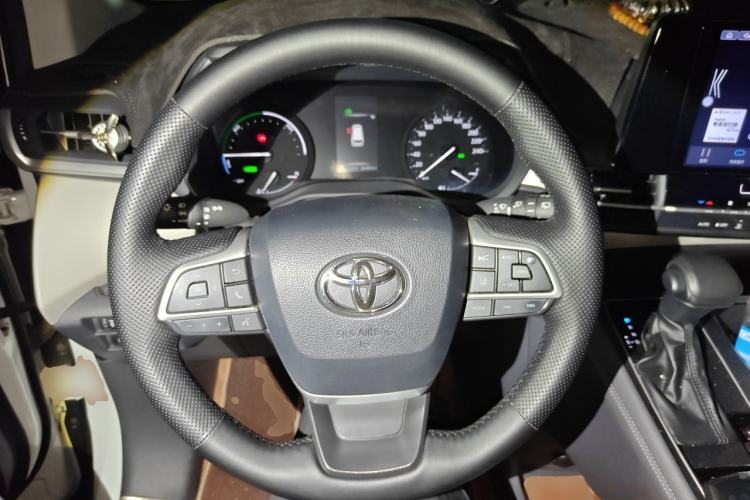 Used Toyota Granvia 2023 2.5L Hybrid Luxury Edition Steering Wheel