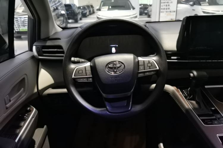 Used Toyota Granvia 2023 2.5L Hybrid Luxury Edition Steering Wheel