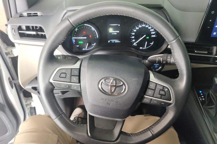 Used Toyota Granvia 2023 2.5L Hybrid Prestige PLUS Edition Steering Wheel