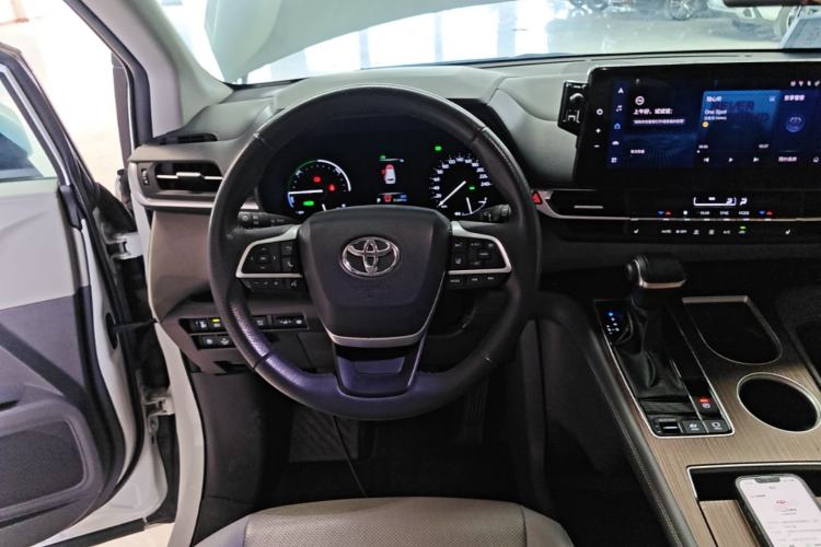 Used Toyota Granvia 2023 2.5L Hybrid Prestige PLUS Edition Steering Wheel