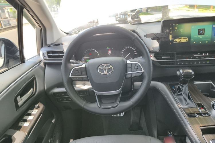 Used Toyota Granvia 2023 2.5L Hybrid Prestige Wellness PLUS Edition Steering Wheel