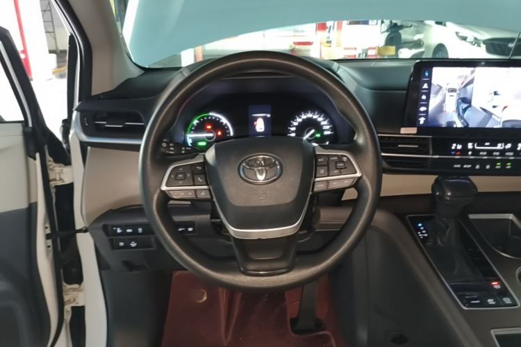 Used Toyota Granvia 2023 2.5L Hybrid Comfort Edition Steering Wheel