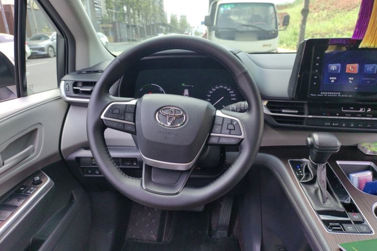 Used Toyota Granvia 2023 2.5L Hybrid Comfort Edition Steering Wheel