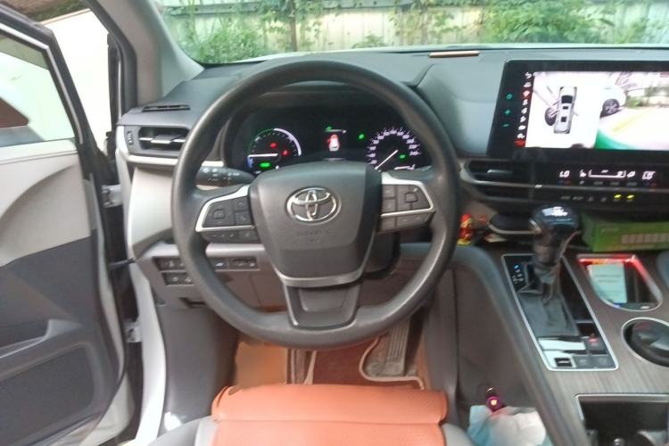 Used Toyota Granvia 2023 2.5L Hybrid Comfort Edition Steering Wheel
