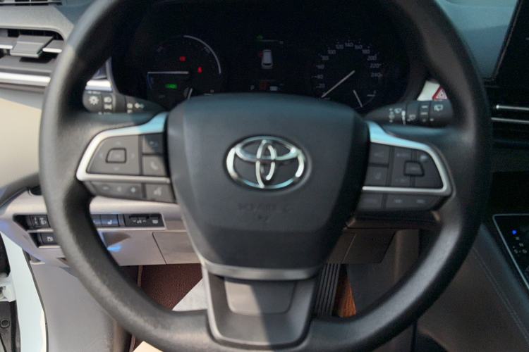 Used Toyota Granvia 2023 2.5L Hybrid Comfort Edition Steering Wheel