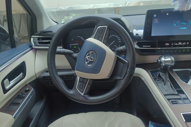 Used Toyota Granvia 2023 2.5L Hybrid Comfort Edition Steering Wheel