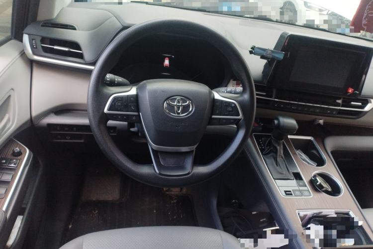 Used Toyota Granvia 2023 2.5L Hybrid Comfort Edition Steering Wheel