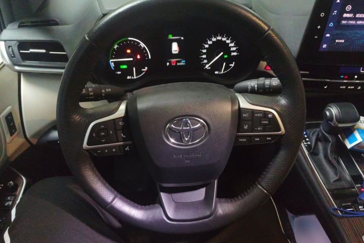 Used Toyota Granvia 2023 2.5L Hybrid Prestige PLUS Edition Steering Wheel