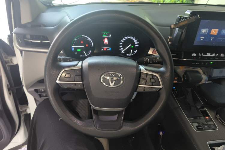 Used Toyota Granvia 2023 2.5L Hybrid Comfort Edition Steering Wheel