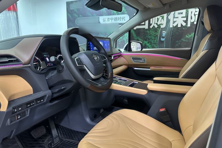 Used Toyota Granvia 2023 2.5L Hybrid Comfort Edition Steering Wheel