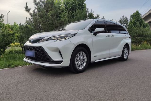 Used Toyota Granvia 2023 2.5L Hybrid Comfort Edition