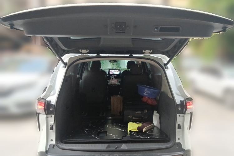 Used Toyota Granvia 2023 2.5L Hybrid Comfort Edition Trunk