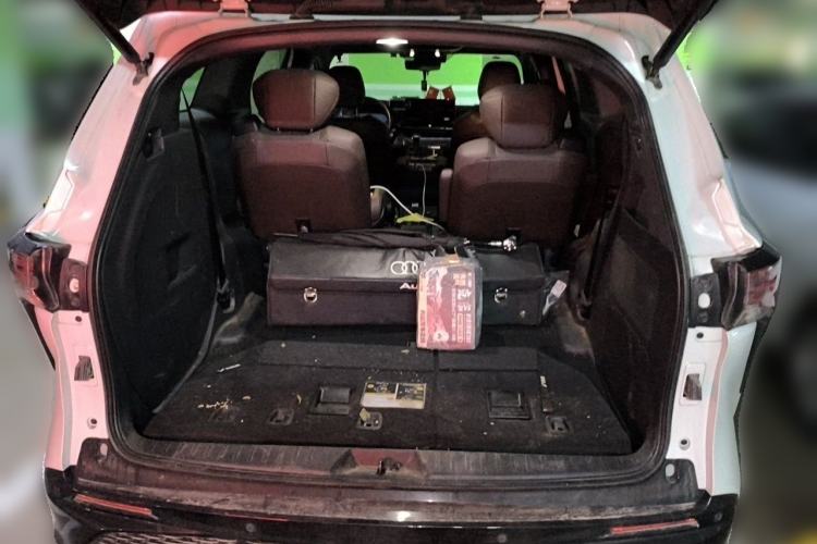 Used Toyota Granvia 2023 2.5L Hybrid Flagship VIP Edition Trunk
