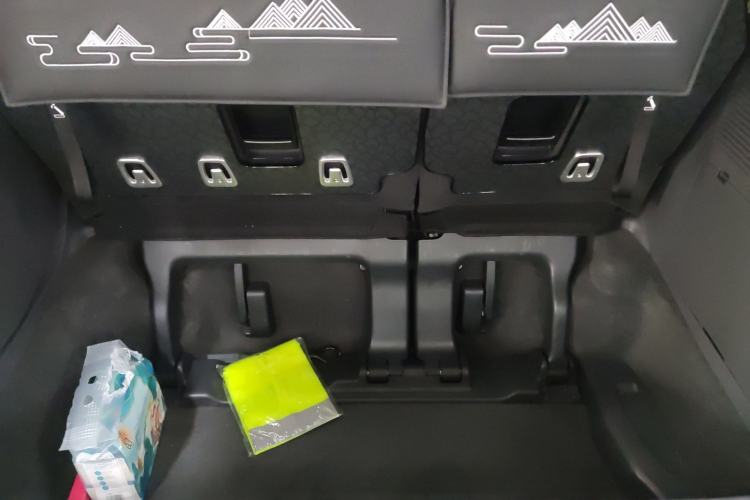 Used Toyota Granvia 2023 2.5L Hybrid Comfort Edition Trunk