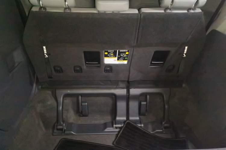 Used Toyota Granvia 2023 2.5L Hybrid Comfort Edition Trunk