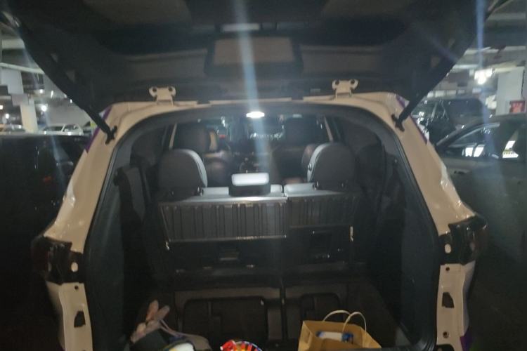 Used Toyota Granvia 2023 2.5L Hybrid Prestige PLUS Edition Trunk
