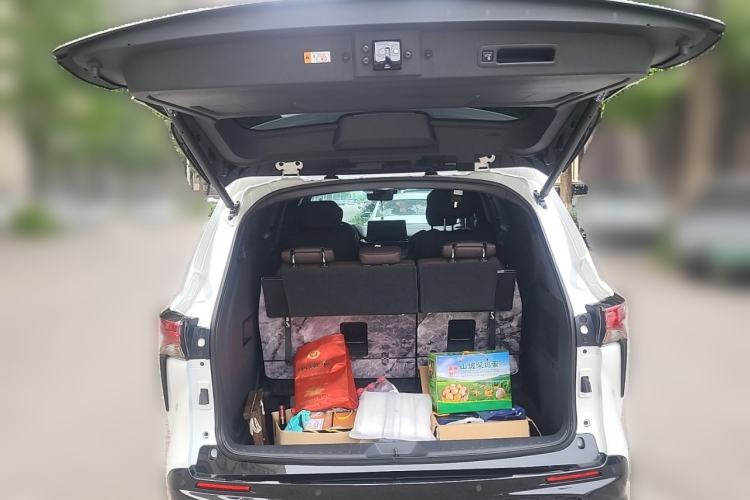 Used Toyota Granvia 2023 2.5L Hybrid Flagship VIP Edition Trunk
