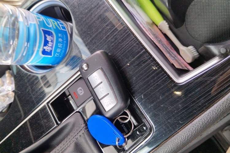 Used Toyota Granvia 2023 2.5L Hybrid Prestige PLUS Edition Vehicle Key