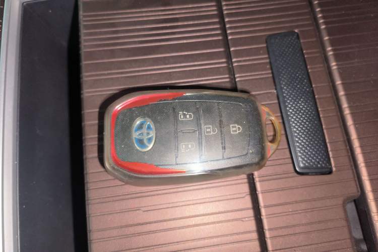 Used Toyota Granvia 2023 2.5L Hybrid Comfort Edition Vehicle Key