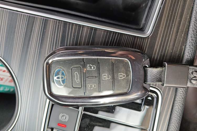 Used Toyota Granvia 2023 2.5L Hybrid Flagship VIP Edition Vehicle Key