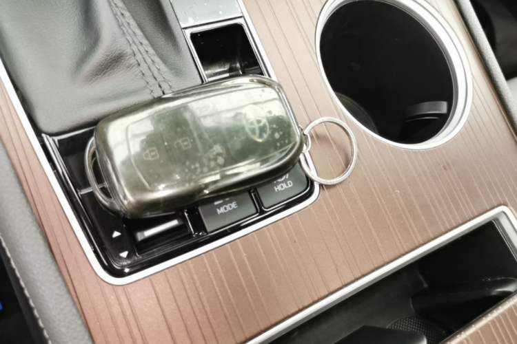 Used Toyota Granvia 2023 2.5L Hybrid Comfort Edition Vehicle Key