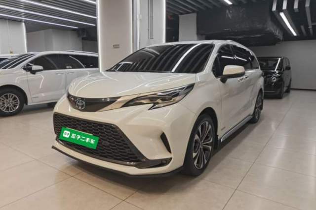 Toyota Granvia 2023 2.5L Hybrid Prestige VIP Edition d’occasion