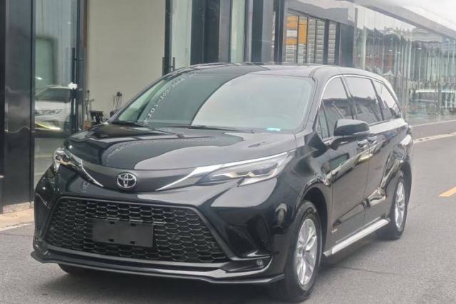 Used Toyota Granvia 2024 2.5L Hybrid Comfort Edition