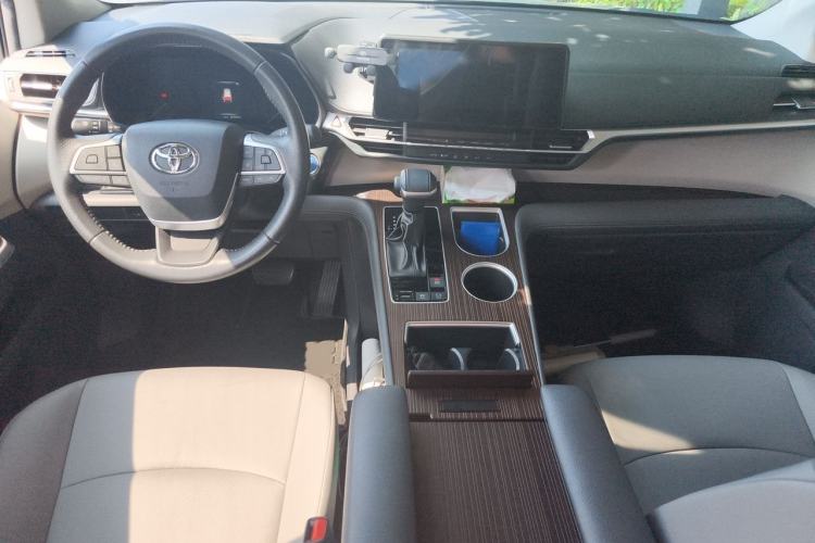 Used Toyota Granvia 2024 2.5L Hybrid Comfort Edition Center Console