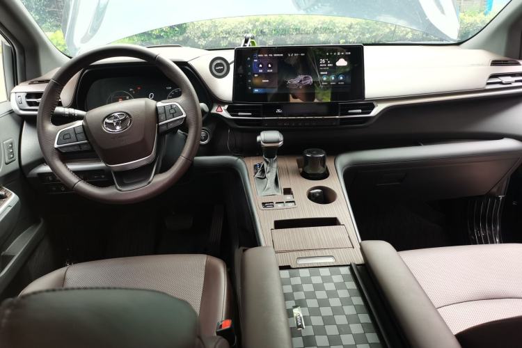 Used Toyota Granvia 2024 2.5L Hybrid Prestige PLUS Four-Wheel Drive Version Center Console