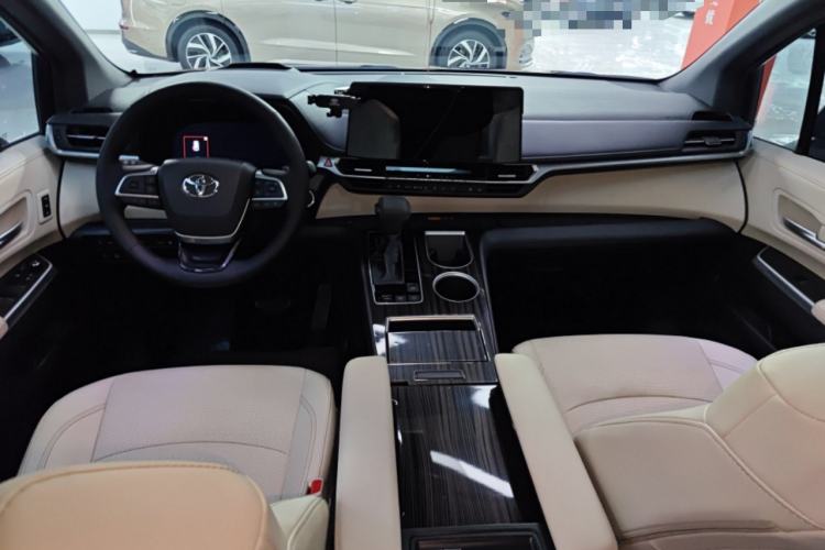 Used Toyota Granvia 2024 2.5L Hybrid Prestige ULTRA Edition Center Console