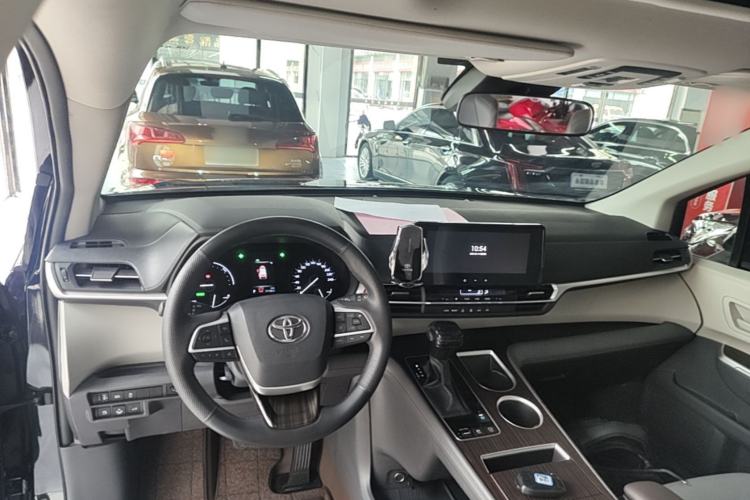 Used Toyota Granvia 2024 2.5L Hybrid Comfort Edition Center Console