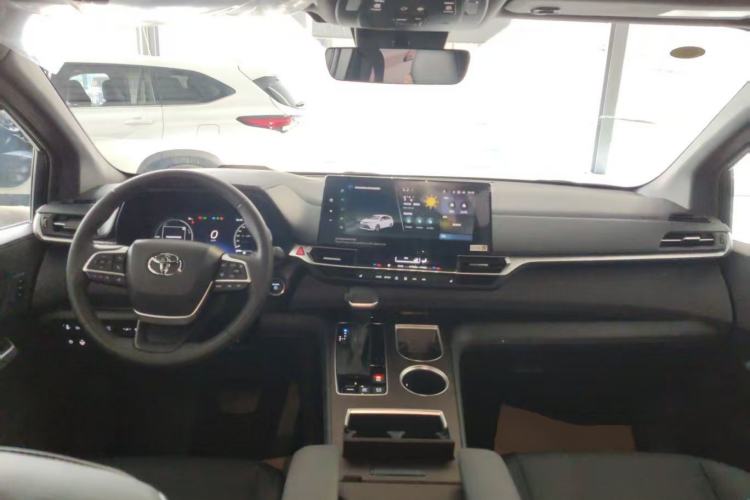 Used Toyota Granvia 2024 2.5L Hybrid Prestige PLUS Edition Center Console