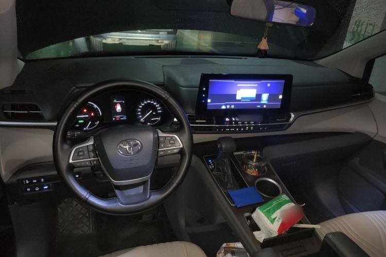 Used Toyota Granvia 2024 2.5L Hybrid Comfort Edition Center Console