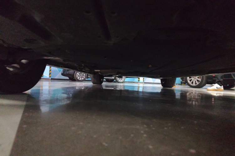 Used Toyota Granvia 2024 2.5L Hybrid Prestige PLUS Four-Wheel Drive Version Chassis Front