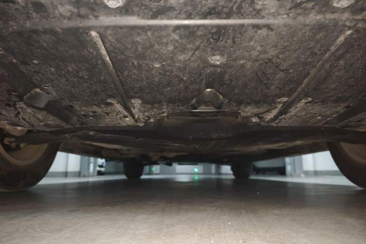 Used Toyota Granvia 2024 2.5L Hybrid Comfort Edition Chassis Front