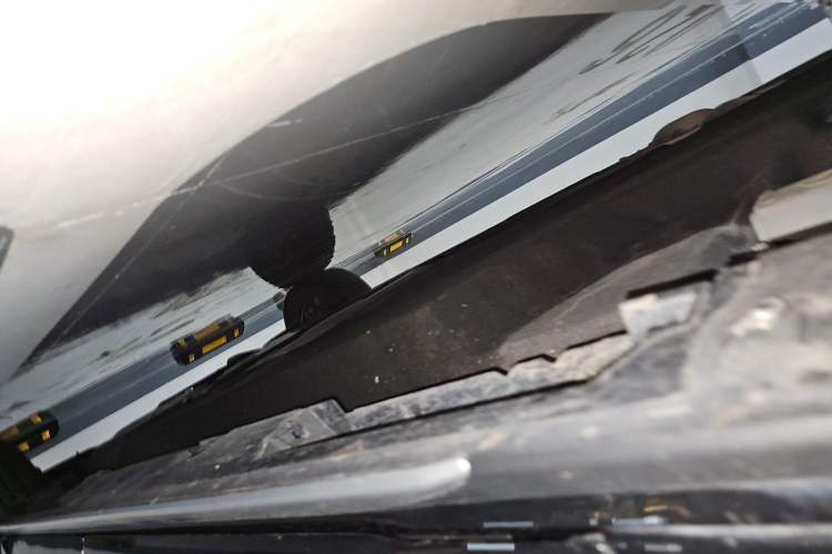 Used Toyota Granvia 2024 2.5L Hybrid Prestige PLUS Four-Wheel Drive Version Chassis Front Left