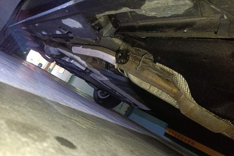 Used Toyota Granvia 2024 2.5L Hybrid Comfort Edition Chassis Front Right