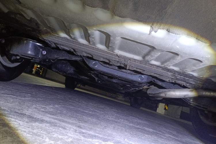 Used Toyota Granvia 2024 2.5L Hybrid Comfort Edition Chassis Rear